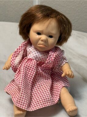 GI-Go my pals 1990’s beanbag doll pouting crying expression 8” tall collectible